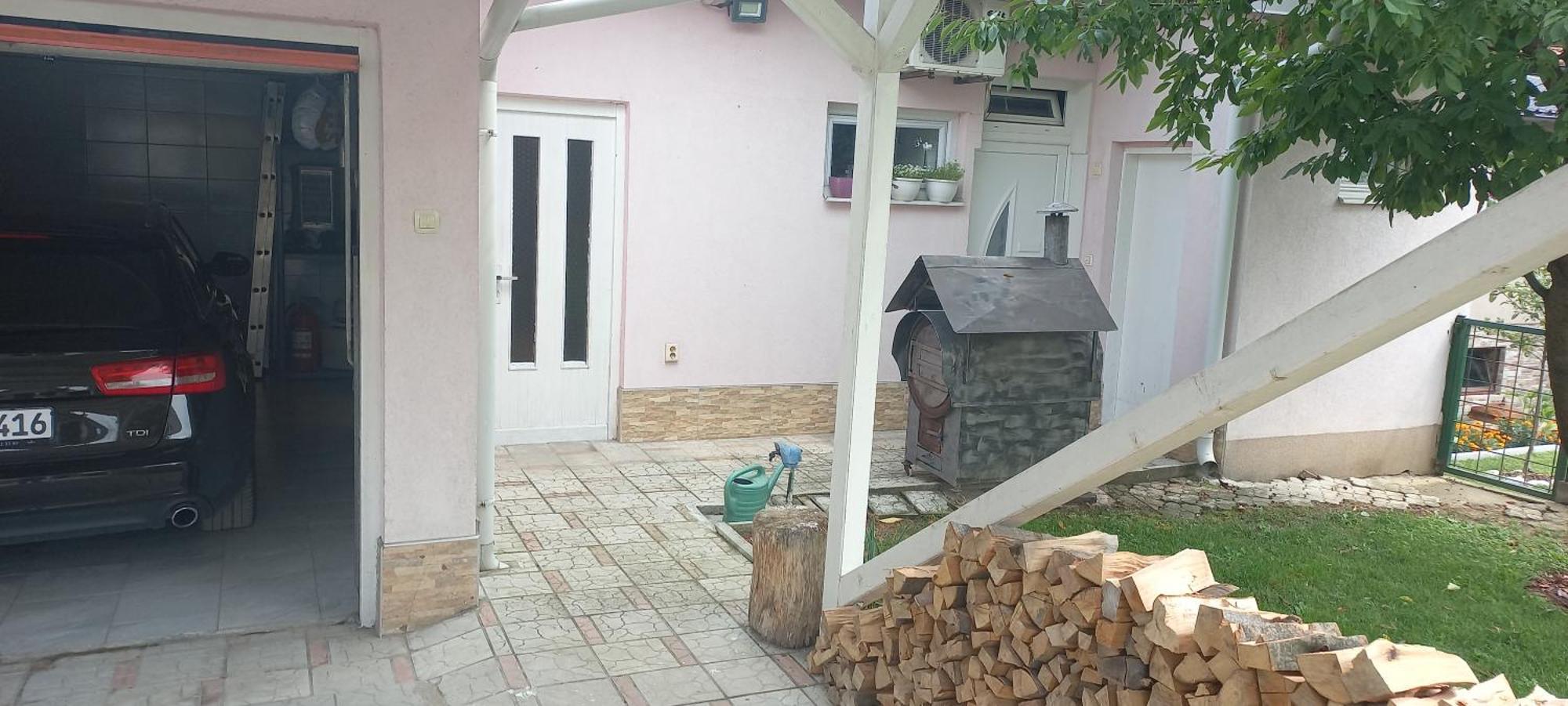 Holiday Home Peaceful Retreat Visoko Exteriör bild